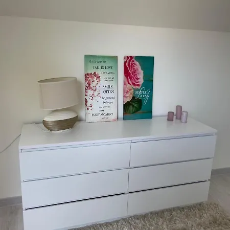 Zen Apartment *